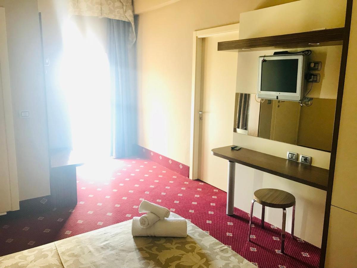 Emotion Vacanze Cesenatico Eksteriør bilde