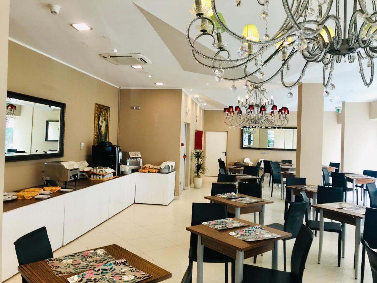 Emotion Vacanze Cesenatico Eksteriør bilde